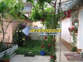 casa-de-vanzare-3-camere-cetate-1